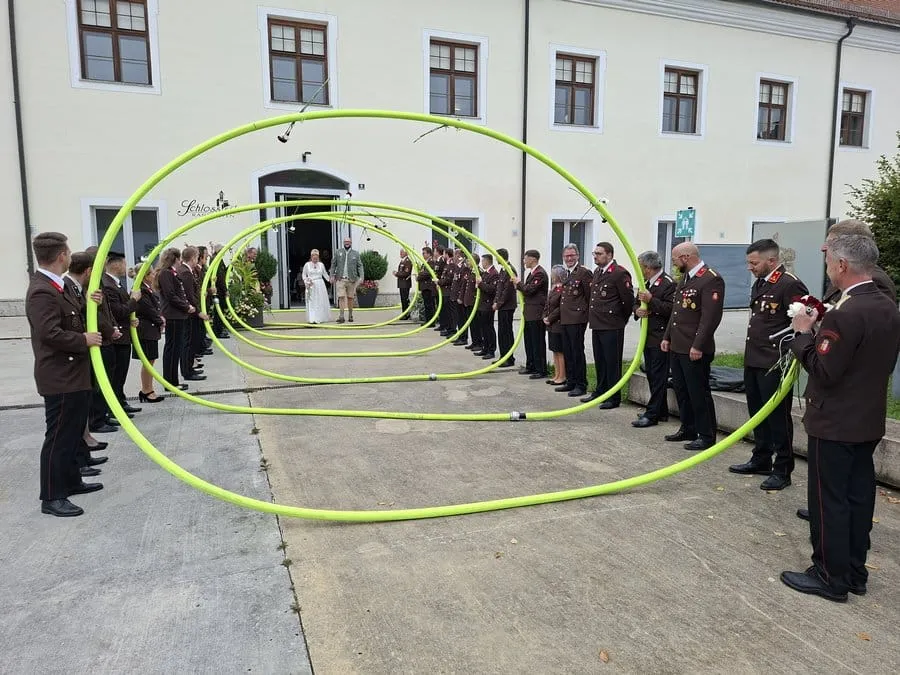 04.10.2025 – Glückwünsche zur Hochzeit – Bild 1