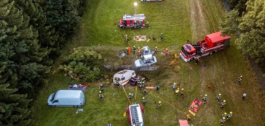 03.09.2025 – Übung Personenrettung nach Verkehrsunfall – Bild 1