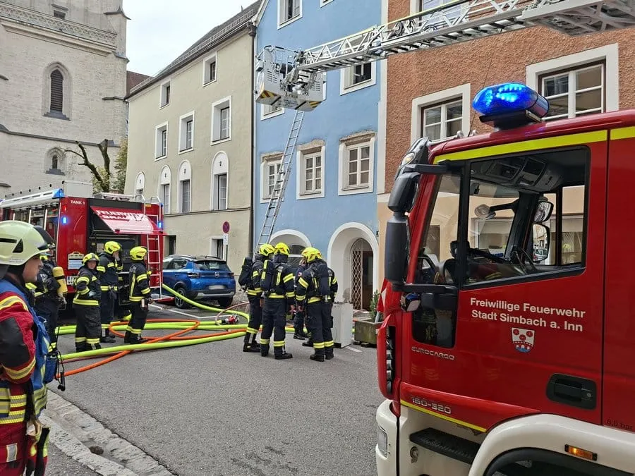 Brand Gebäude mehrstöckig – Bild 3