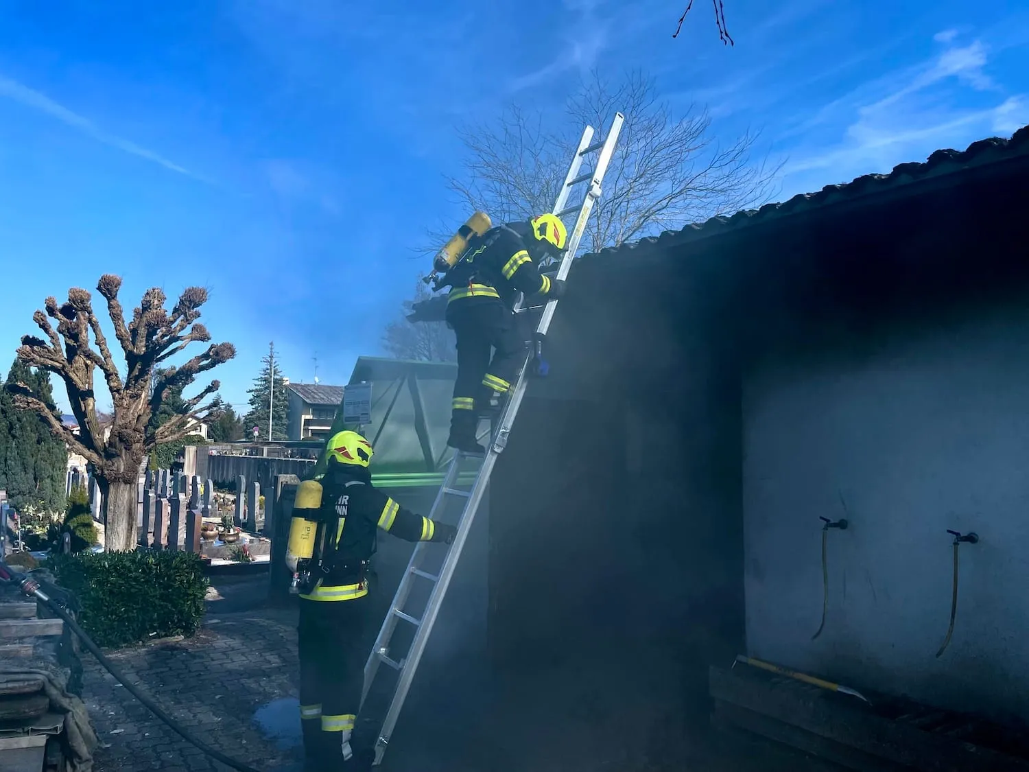 Brand Container im Freien – Bild 5
