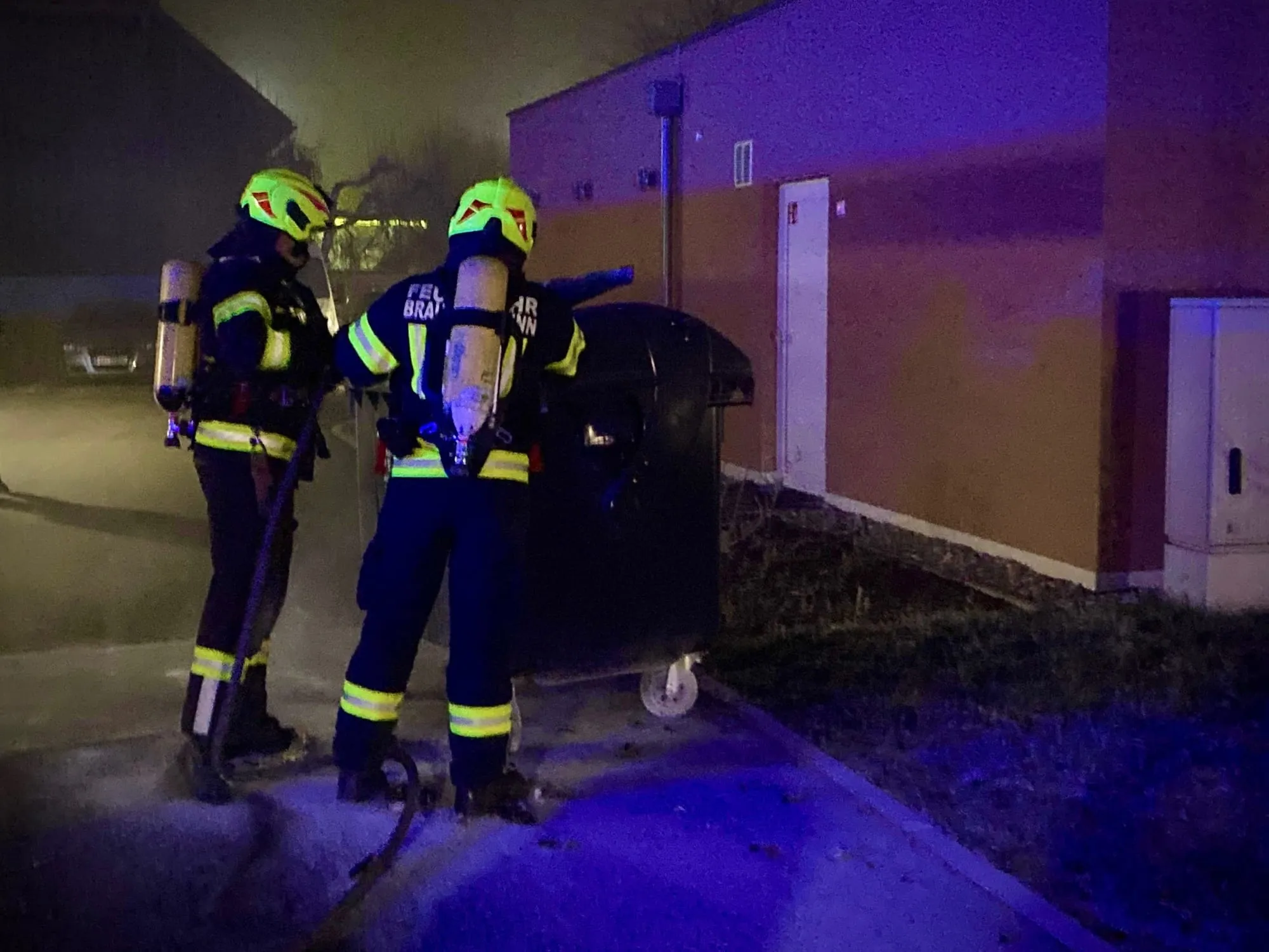 Brand Abfallcontainer – Bild 1