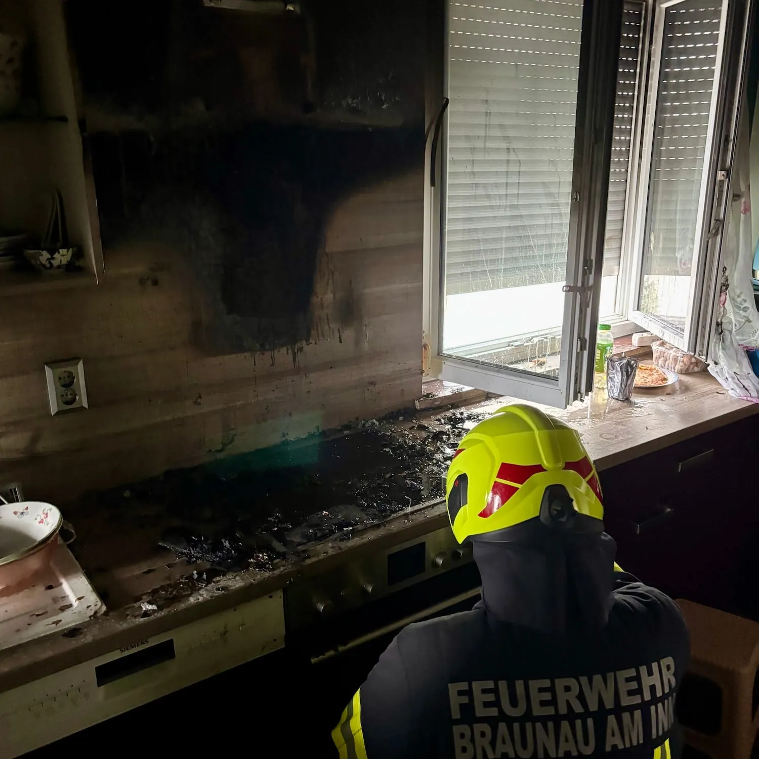 Brand Gebäude mehrstöckig – Bild 2