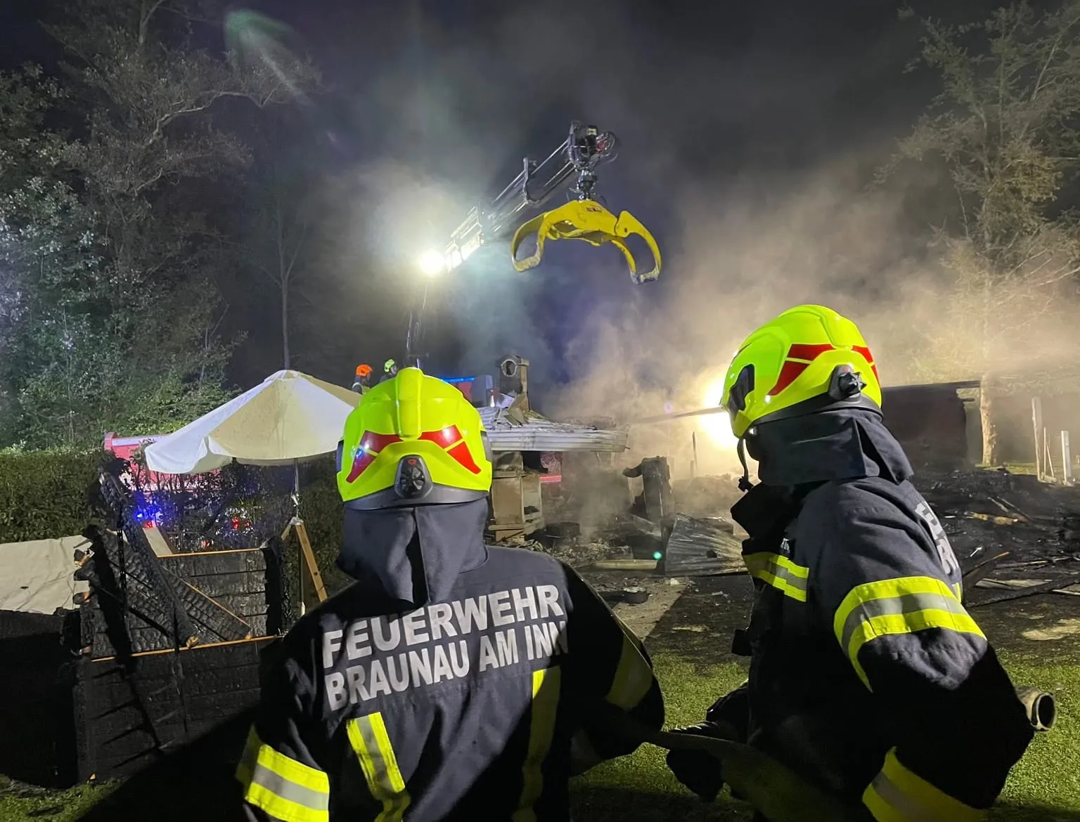 BRAND GARTENHÜTTE – Bild 6