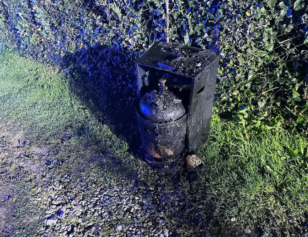 BRAND GARTENHÜTTE – Bild 8