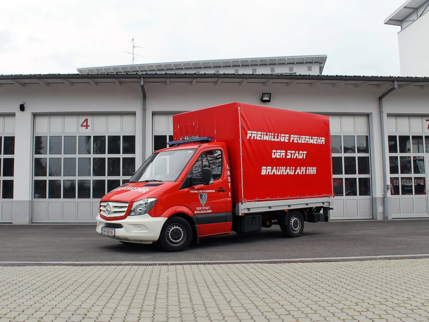 Lastfahrzeug LAST 1 der Feuerwehr Braunau